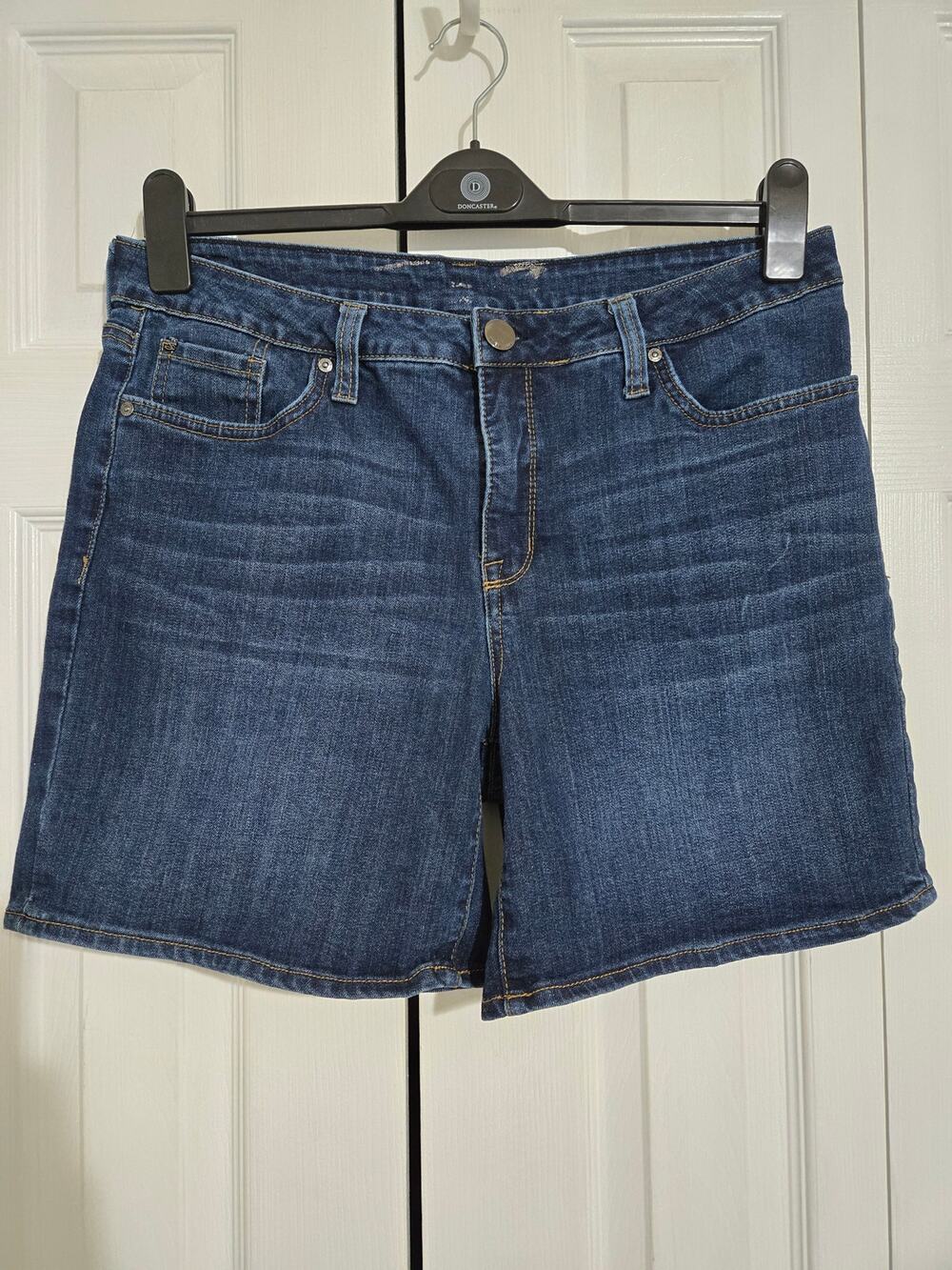 Seven7 size 12 women's weekend shorts